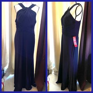 ELISA J Navy Blue Halter neck Gown 💙💙NWT